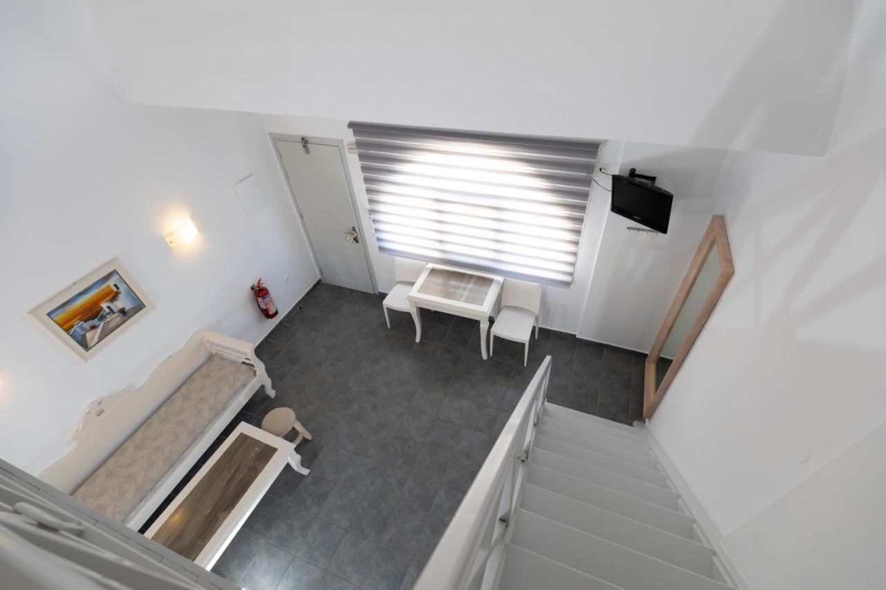 Erato Apartments Fira  Exterior foto